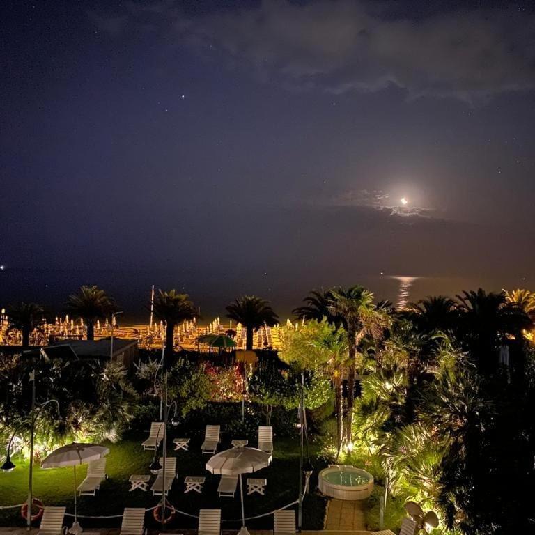 Hotel Parco Delle Rose Silvi Marina Dış mekan fotoğraf
