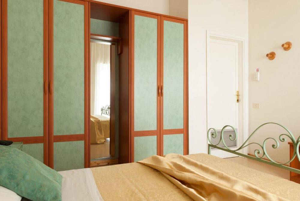 Hotel Parco Delle Rose Silvi Marina Dış mekan fotoğraf