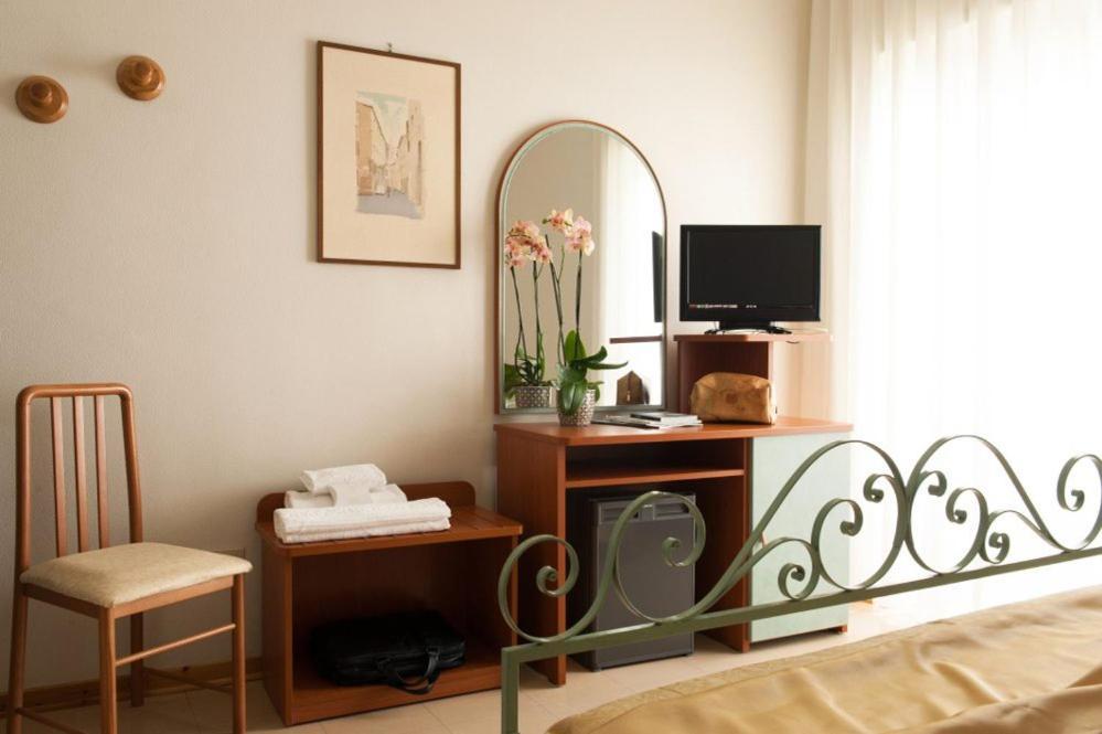 Hotel Parco Delle Rose Silvi Marina Dış mekan fotoğraf